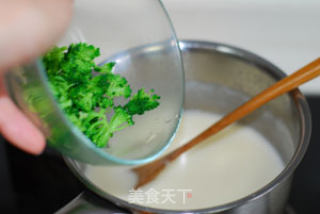 西蓝花牛奶浓汤的做法步骤：4