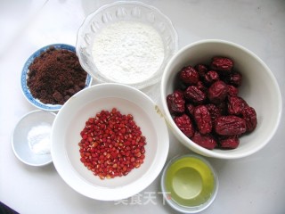 豆浆也可以这么吃——轻松做个红润美人。红豆红枣养生蛋糕的做法步骤：1
