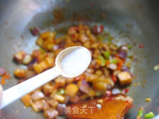 轻松搞定下饭菜——豆瓣酱茄丁的做法步骤：8