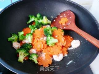 翡翠虾球的做法步骤：6