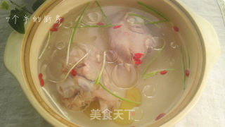 莲藕炖筒子骨汤的做法步骤：2