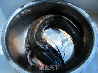 烤鲶鱼的做法步骤：1