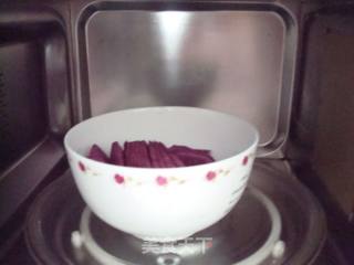 紫薯豆浆黑芝麻馅汤圆的做法步骤：4