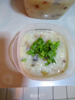 皮蛋瘦肉粥的做法步骤：10