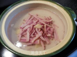 咸肉豆干苦瓜汤的做法步骤：1