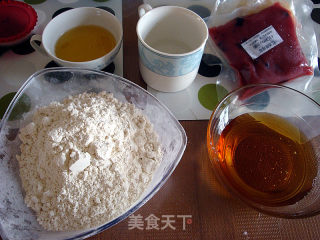 广式月饼的做法步骤：1