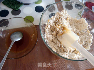 广式月饼的做法步骤：5