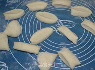 包菜胡萝卜酱肉包子的做法步骤：7