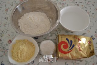玉米馒头的做法步骤：1
