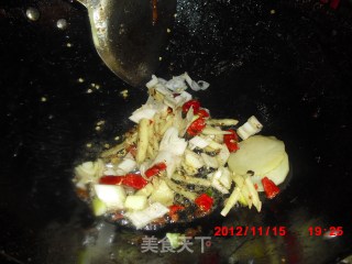 鲜香土豆片的做法步骤：2