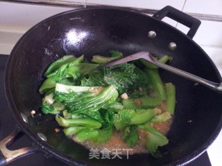 蒜蓉炒水东介菜的做法步骤：4