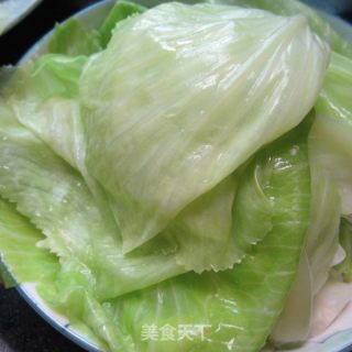 蚝油翡脆包菜卷的做法步骤：3