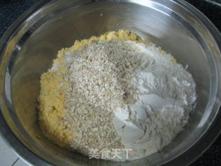 燕麦玉米馍的做法步骤：2
