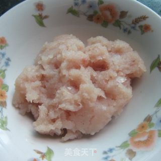 鱼泥酿黄瓜的做法步骤：1