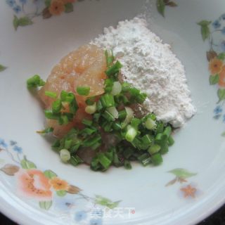 鱼泥酿黄瓜的做法步骤：2