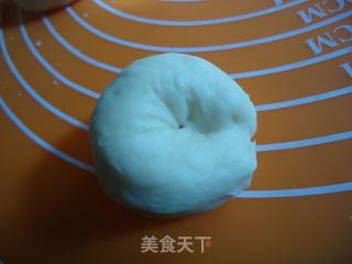 非常松软的——酸奶蔓越莓小面包的做法步骤：10