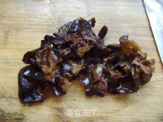 肉丝木耳白菜的做法步骤：4