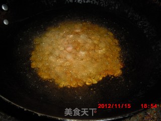 超级简单的下酒菜  香甜花生米【油炸】的做法步骤：2