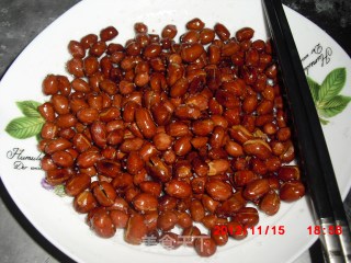 超级简单的下酒菜  香甜花生米【油炸】的做法步骤：4