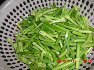 蒜薹炒肉的做法步骤：1