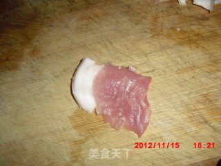 蒜薹炒肉的做法步骤：2