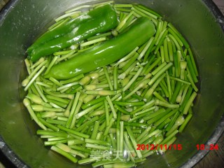 蒜薹炒肉的做法步骤：5