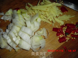 蒜薹炒肉的做法步骤：8