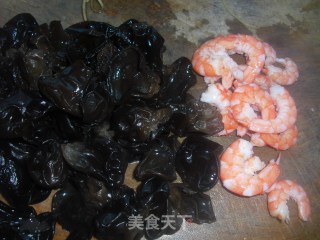 荠菜猪肉饺的做法步骤：2