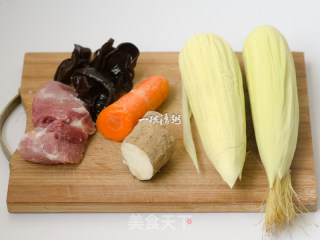 玉米夹肉饼的做法步骤：1