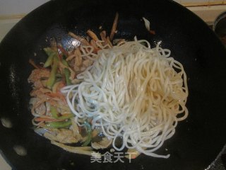 家常炒面-杏鲍菇肉丝炒面的做法步骤：9