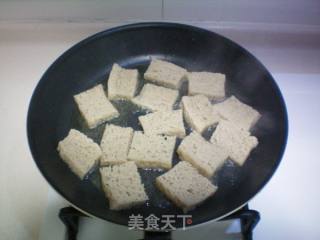 《木耳烧烤麸》的做法步骤：5