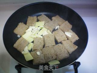 《木耳烧烤麸》的做法步骤：6