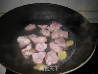 膨鱼腮海龙瘦肉汤的做法步骤：1