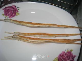膨鱼腮海龙瘦肉汤的做法步骤：2