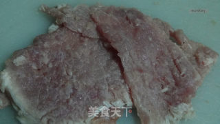 爆浆猪排的做法步骤：1