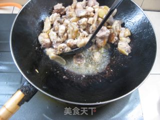 板栗焖鸡的做法步骤：9