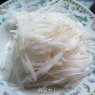 素炒白萝卜丝的做法步骤：2