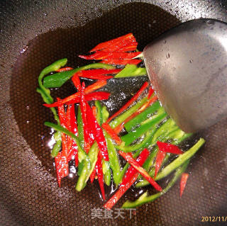 韭黄炒肉丝的做法步骤：5