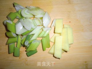 红烧带鱼的做法步骤：4