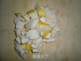 川贝五味子银耳雪梨甜汤的做法步骤：2