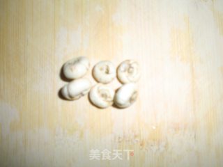 川贝五味子银耳雪梨甜汤的做法步骤：4