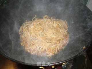 清炒绿豆芽的做法步骤：5