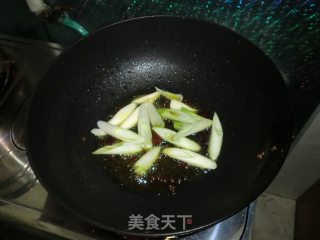 午餐火腿烧萝卜的做法步骤：5