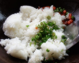 时蔬酱肉炒饭的做法步骤：6