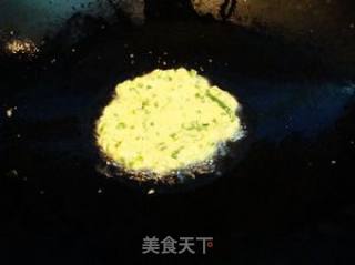 一款美味的早餐饼——鸡蛋韭菜豆渣饼的做法步骤：8