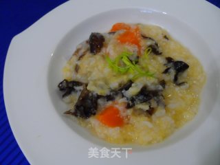 养颜粥品——木耳香菇粥的做法步骤：3