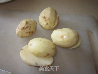 土豆丝炒肉丁的做法步骤：1