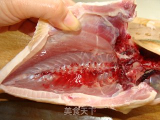 喜欢那一碗浓浓的鲜美-----鲫鱼汤的做法步骤：2