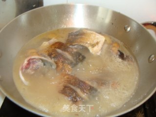 喜欢那一碗浓浓的鲜美-----鲫鱼汤的做法步骤：9
