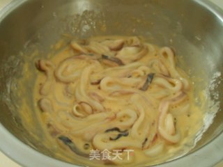 休闲西餐小吃——炸鱿鱼圈的做法步骤：4